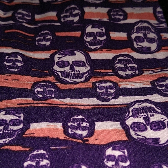 Lularoe leggings NWOT - Picture 2 of 4